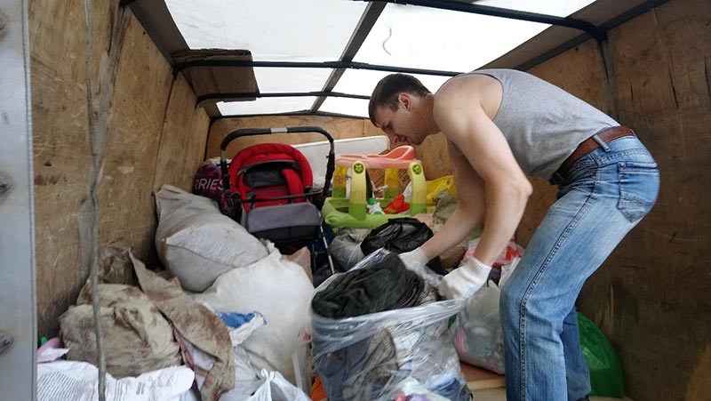 От Карповского прихода была отправлена очередная машина с гуманитарным грузом