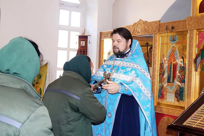 Протоиерей Михаил Сторонкин посетил женскую исправительную колонию №2