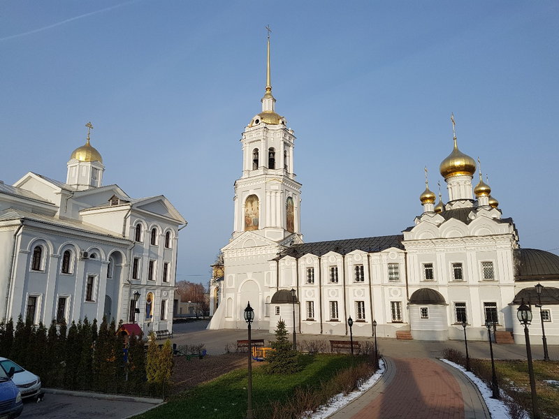 В день празднования в честь Казанской иконы Божией Матери в Спасо_Преображенской Карповской церкви была отслужена праздничная Божественная литургия